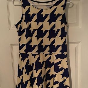 Women dress